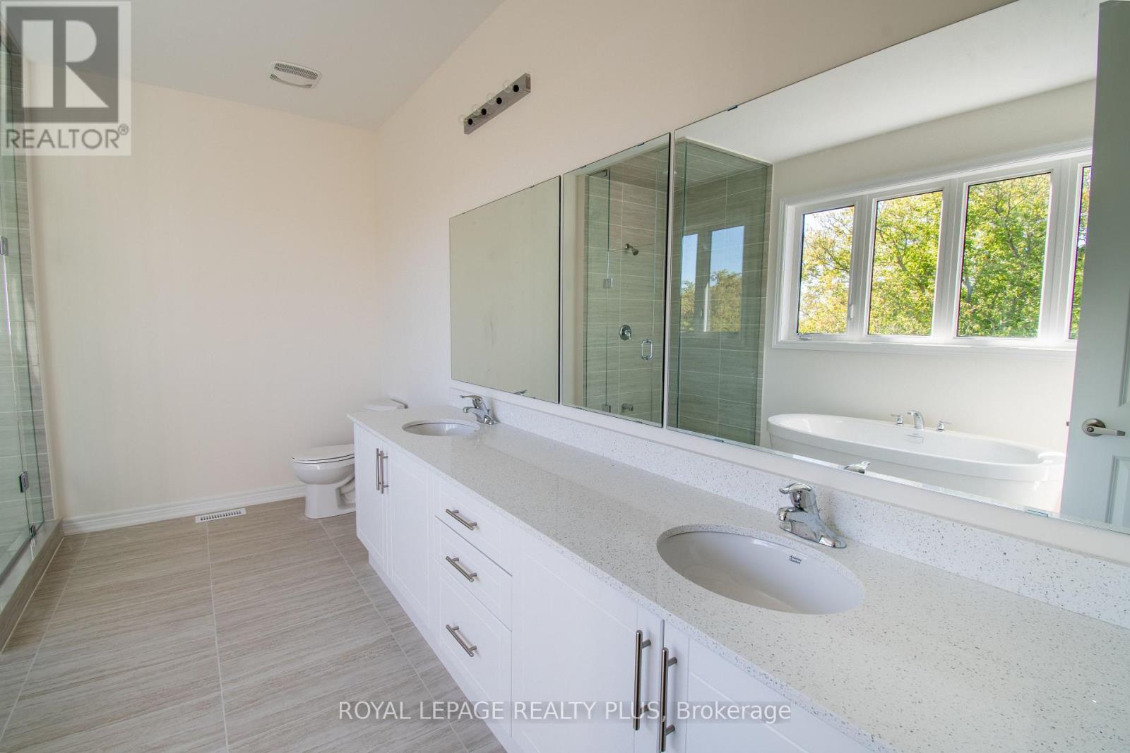 981 Church Drive, Innisfil, Ontario  L0L 1W0 - Photo 23 - N12440983