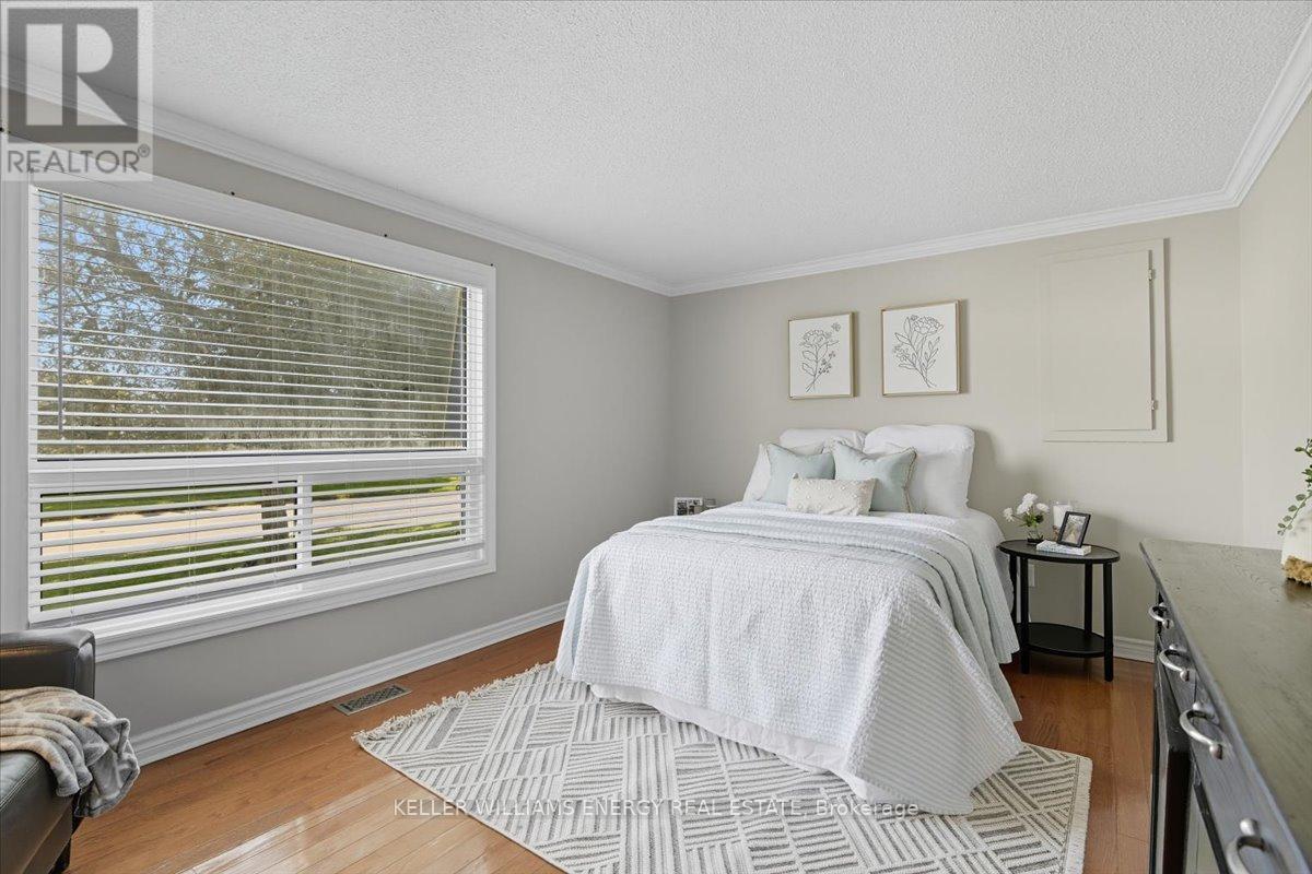 79 Fairway Drive, Clarington, Ontario  L1B 1B1 - Photo 19 - E12441035