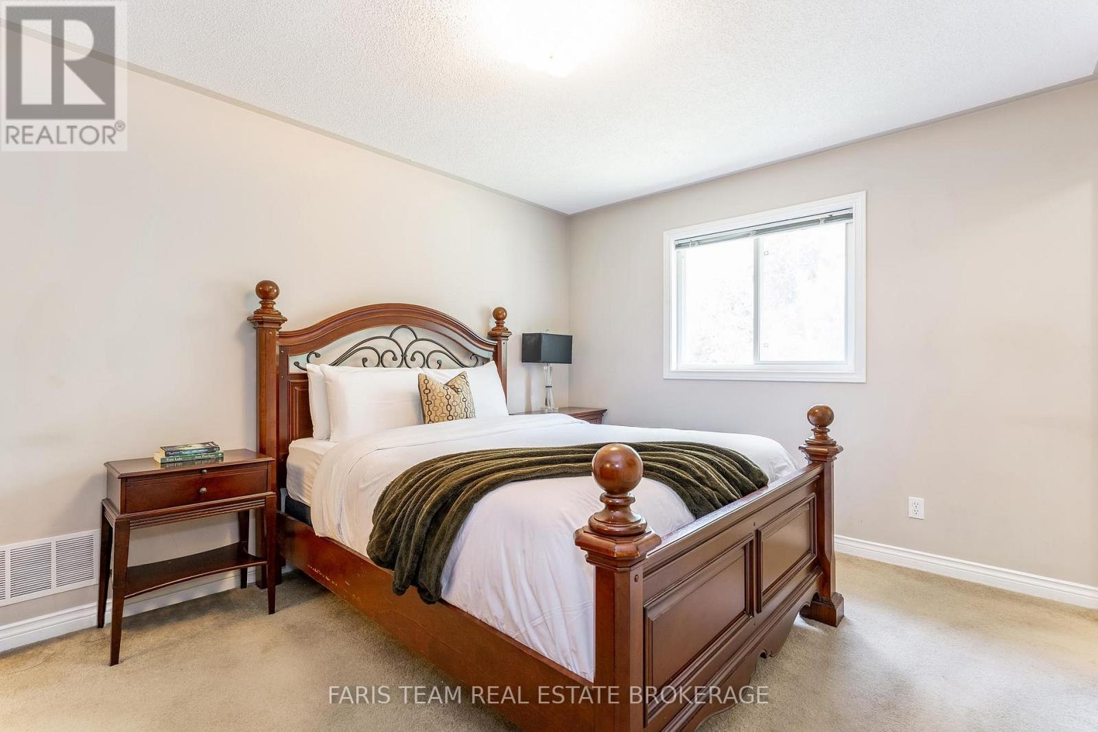 83 Georgias Walk, Tay (Victoria Harbour), Ontario  L0K 2A0 - Photo 14 - S12441010