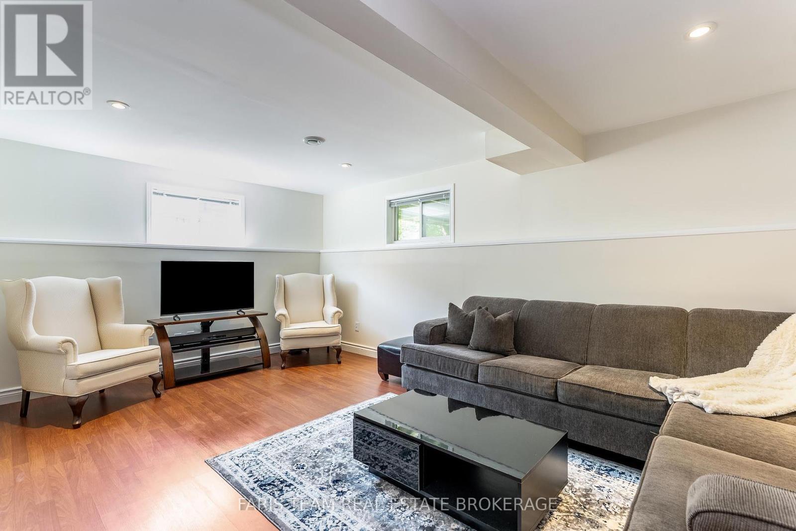 83 Georgias Walk, Tay (Victoria Harbour), Ontario  L0K 2A0 - Photo 19 - S12441010