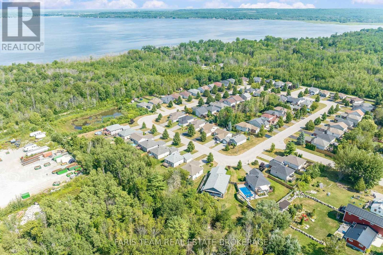 83 Georgias Walk, Tay (Victoria Harbour), Ontario  L0K 2A0 - Photo 30 - S12441010