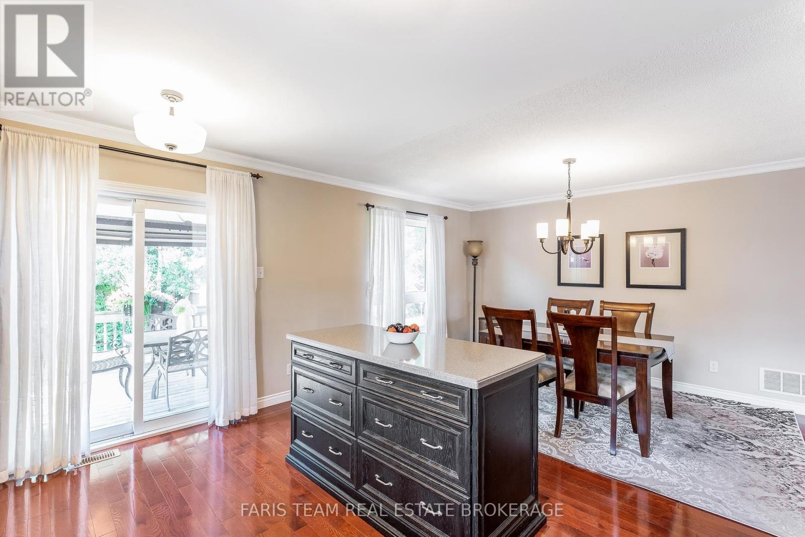 83 Georgias Walk, Tay (Victoria Harbour), Ontario  L0K 2A0 - Photo 7 - S12441010
