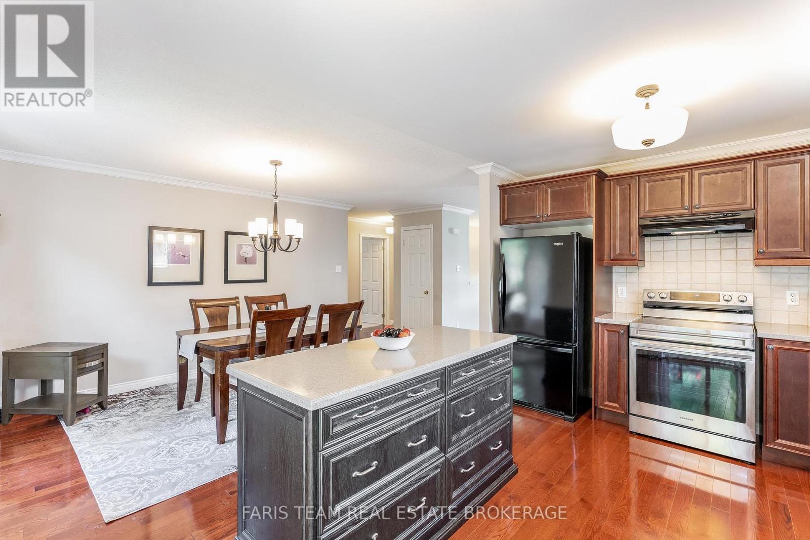 83 Georgias Walk, Tay (Victoria Harbour), Ontario  L0K 2A0 - Photo 8 - S12441010