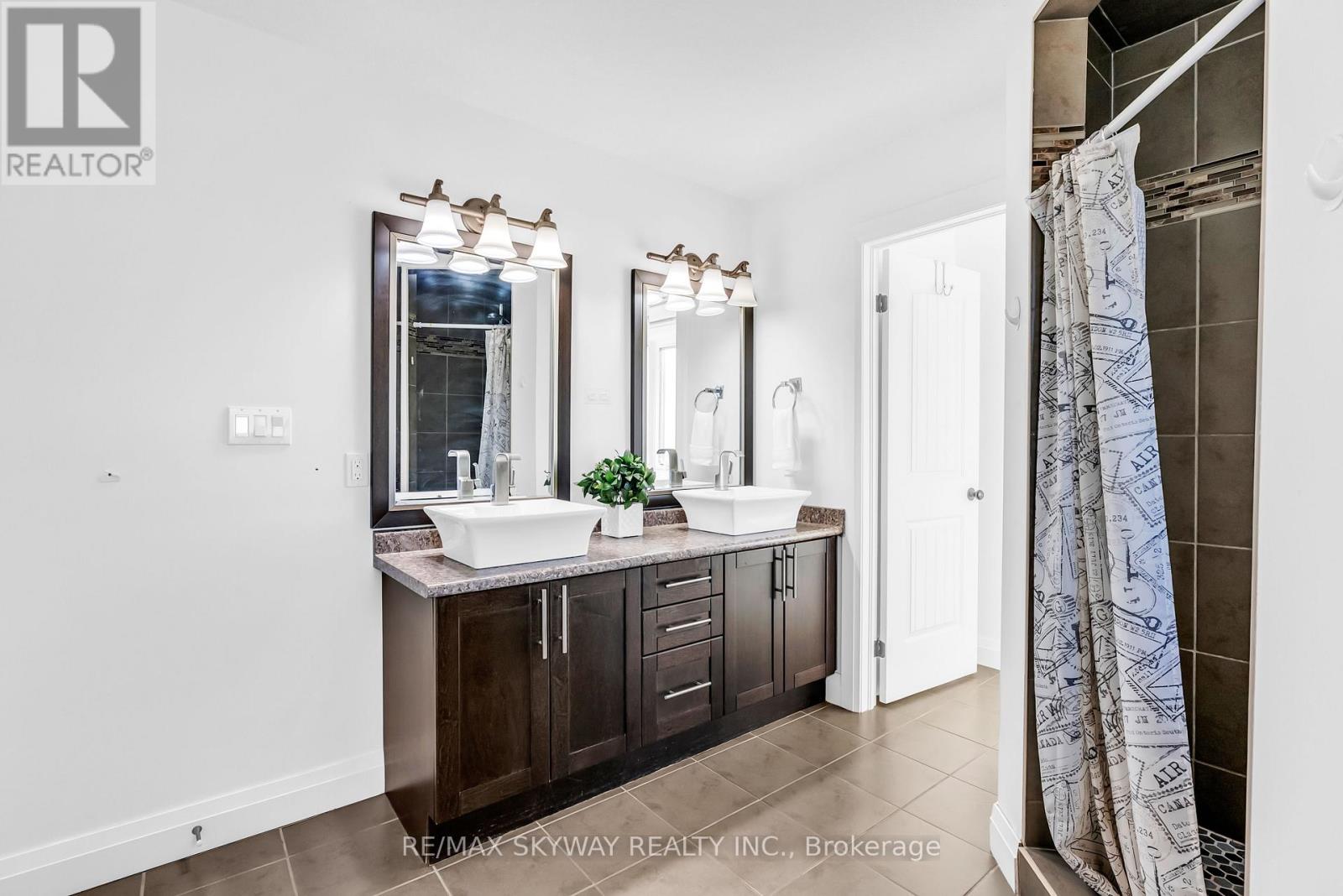 1170 Cardinal Road, London South (South U), Ontario  N6M 0C2 - Photo 24 - X12440173
