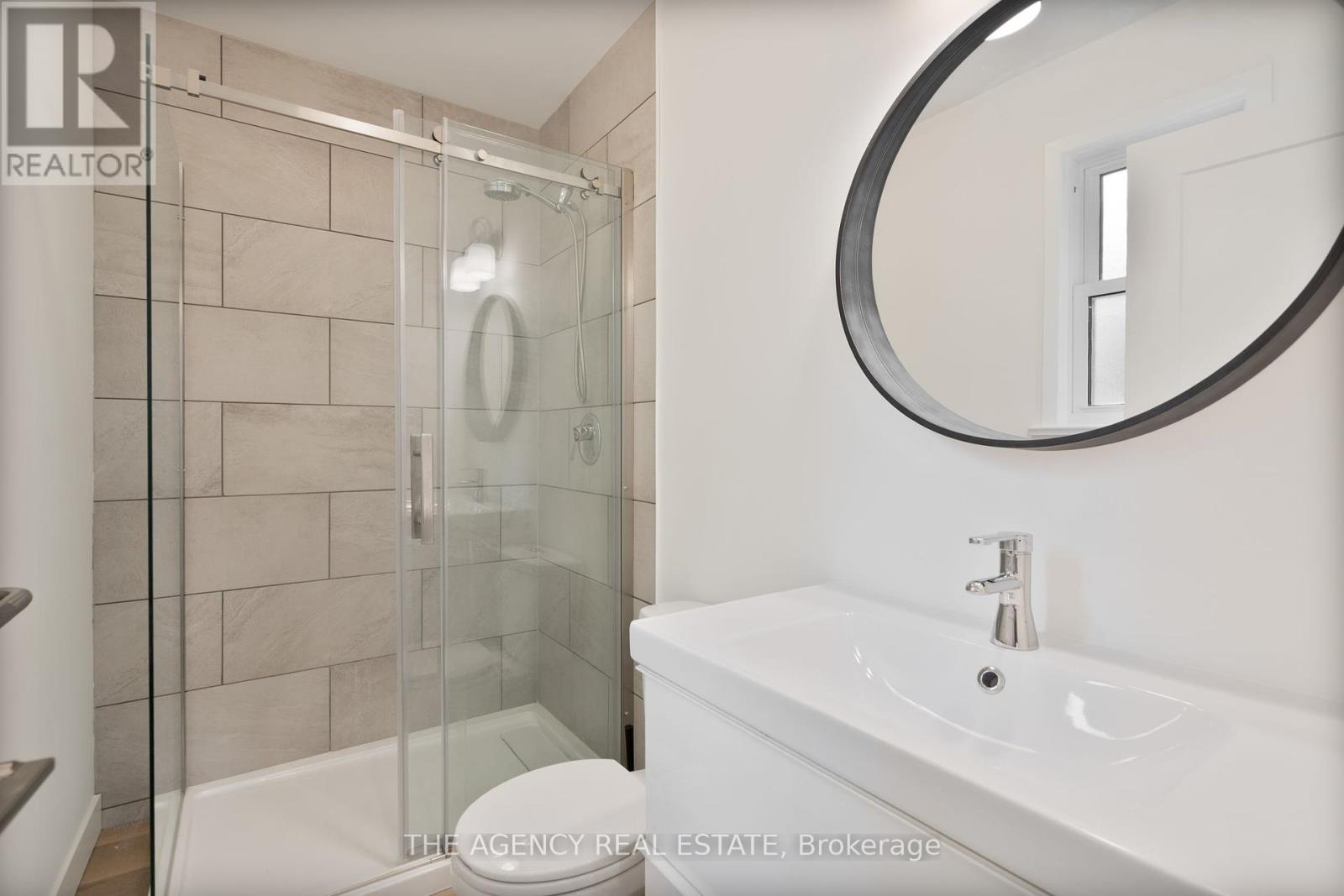 38 Hunt Village Crescent, London North, Ontario  N6H 4A3 - Photo 16 - X12441030