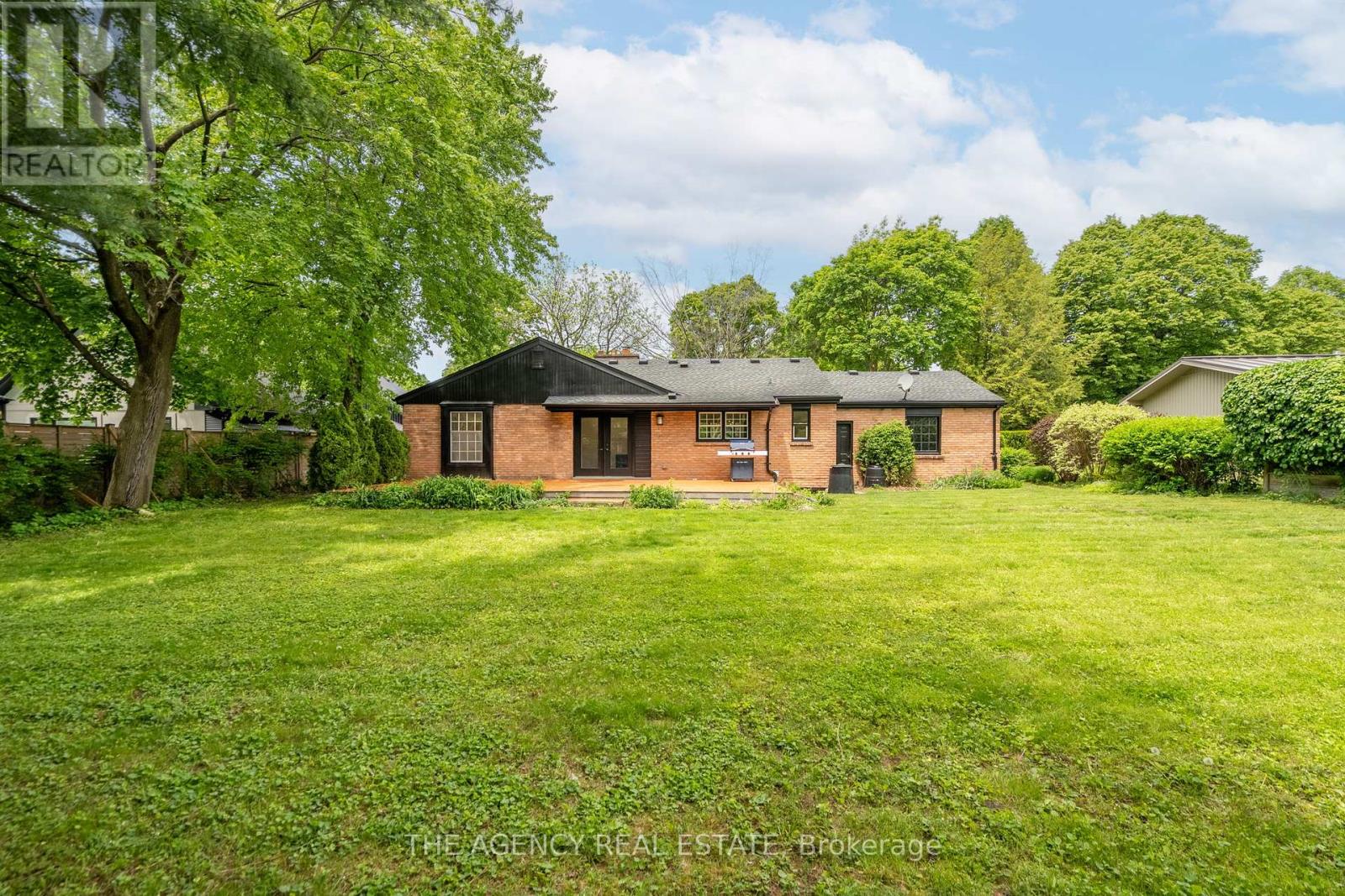 38 Hunt Village Crescent, London North, Ontario  N6H 4A3 - Photo 31 - X12441030