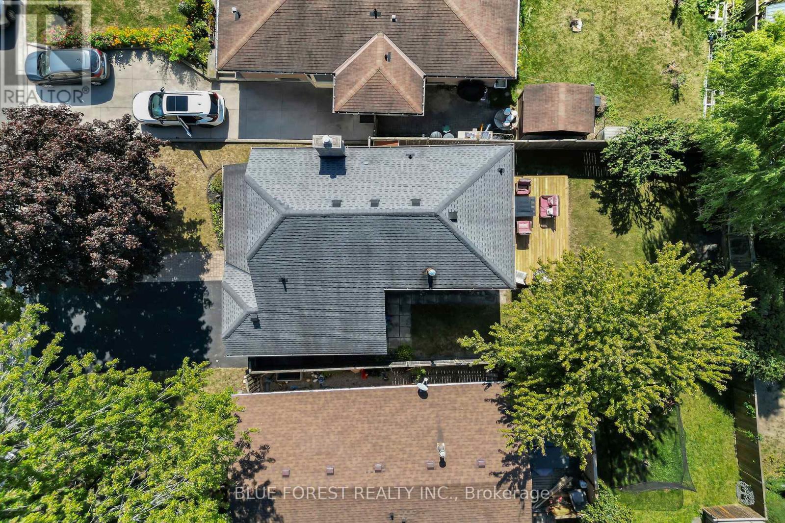 90 Edmunds Crescent, London South (South T), Ontario  N5Z 4J2 - Photo 38 - X12441058