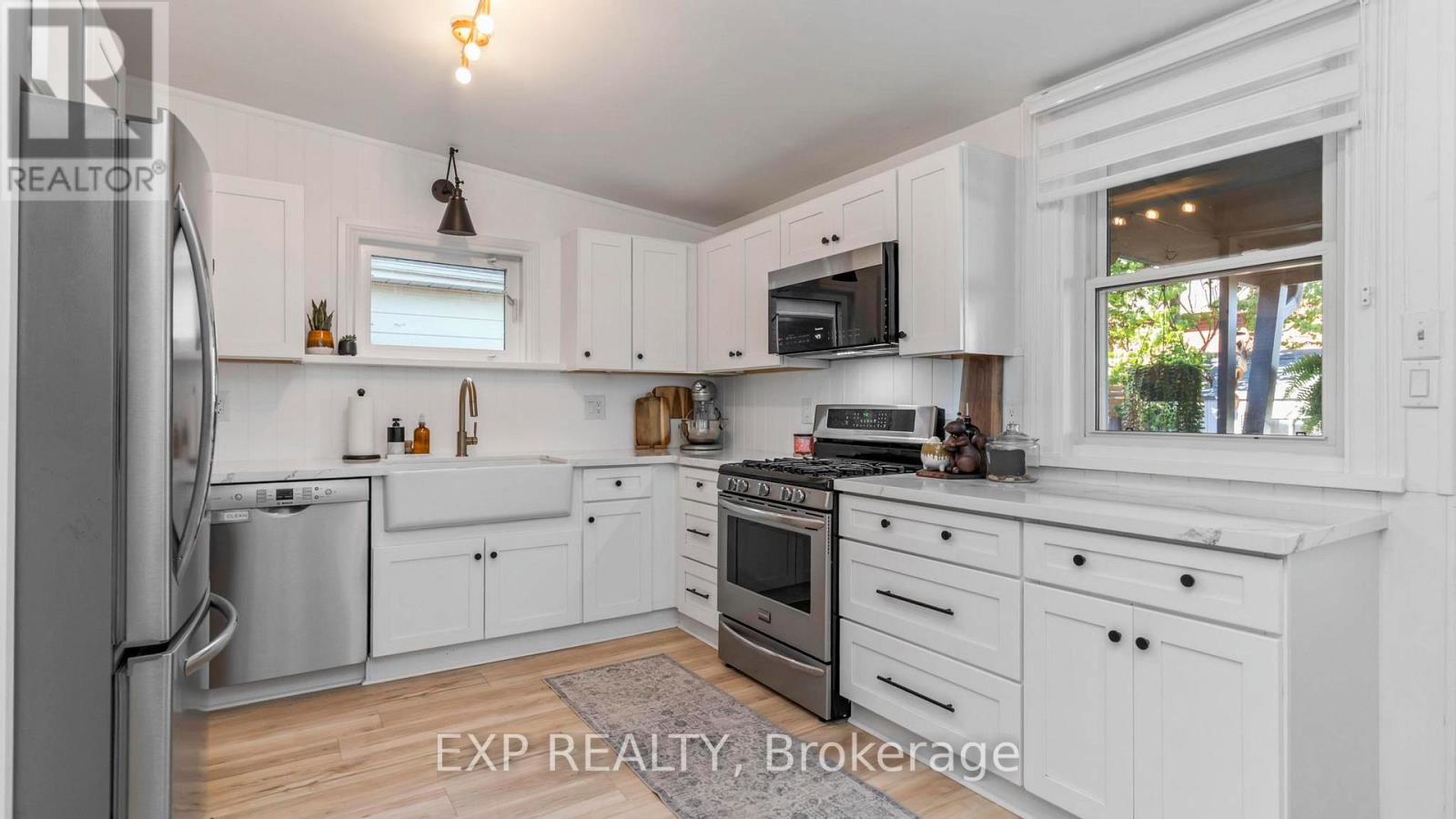 119 Wellington Street, St. Thomas, Ontario  N5R 2R3 - Photo 11 - X12441080