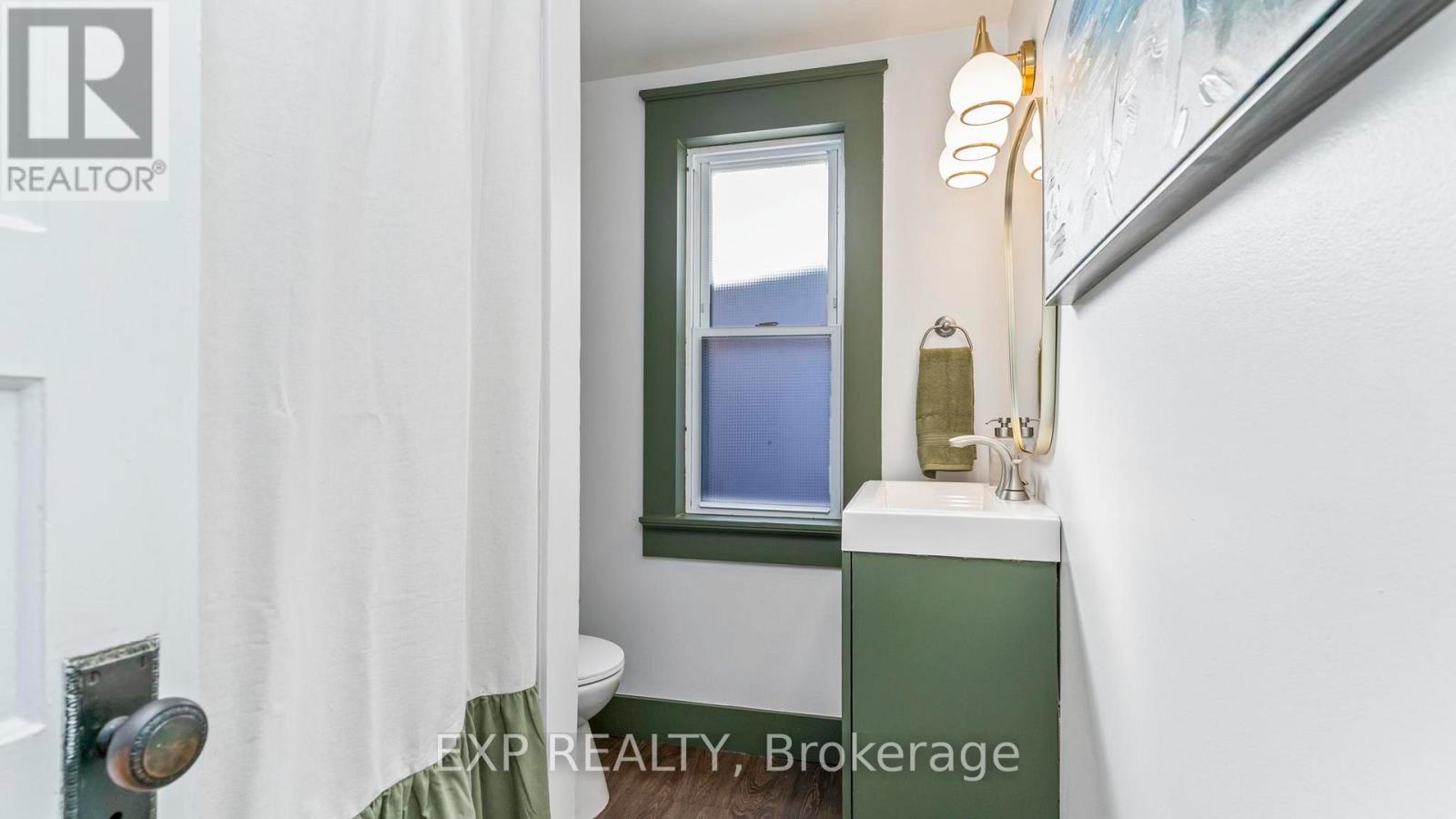 119 Wellington Street, St. Thomas, Ontario  N5R 2R3 - Photo 25 - X12441080