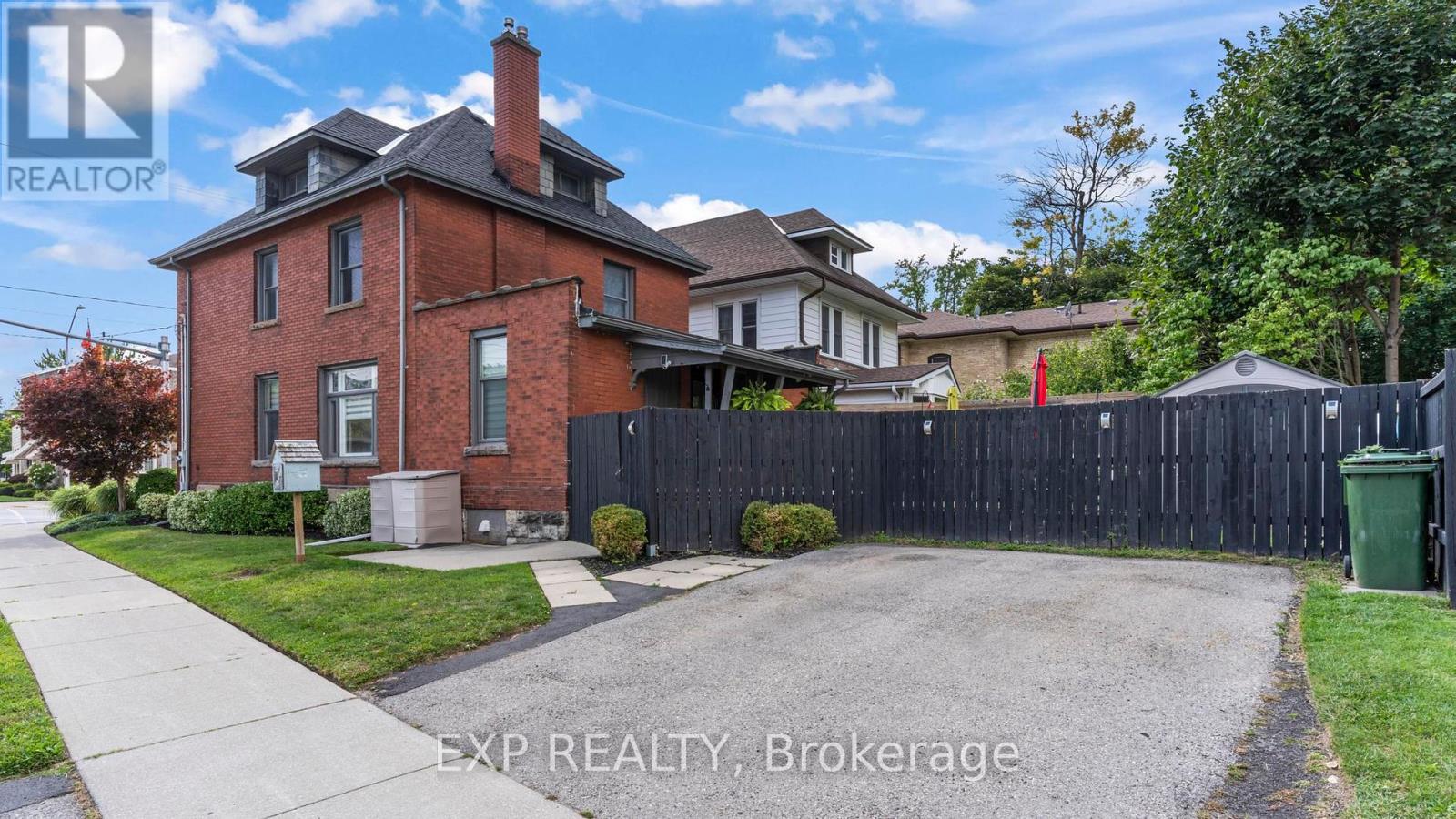 119 Wellington Street, St. Thomas, Ontario  N5R 2R3 - Photo 35 - X12441080