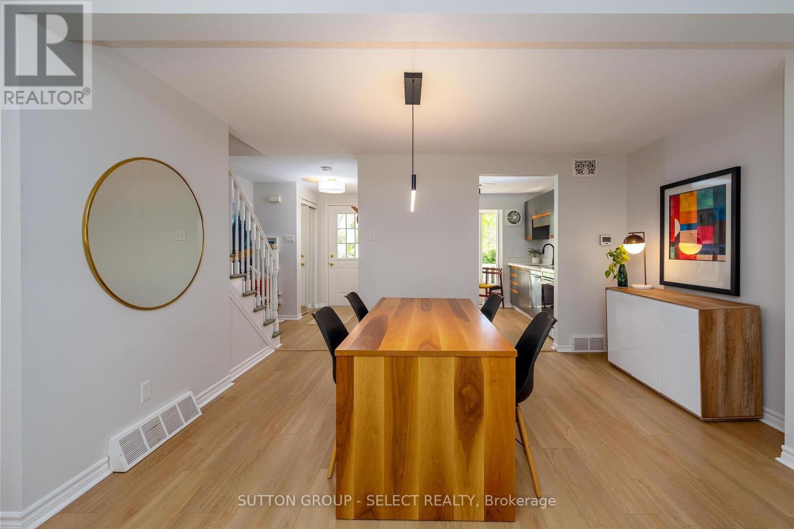 B - 608 Royal Beech Drive, Waterloo, Ontario  N2T 2K3 - Photo 10 - X12441082