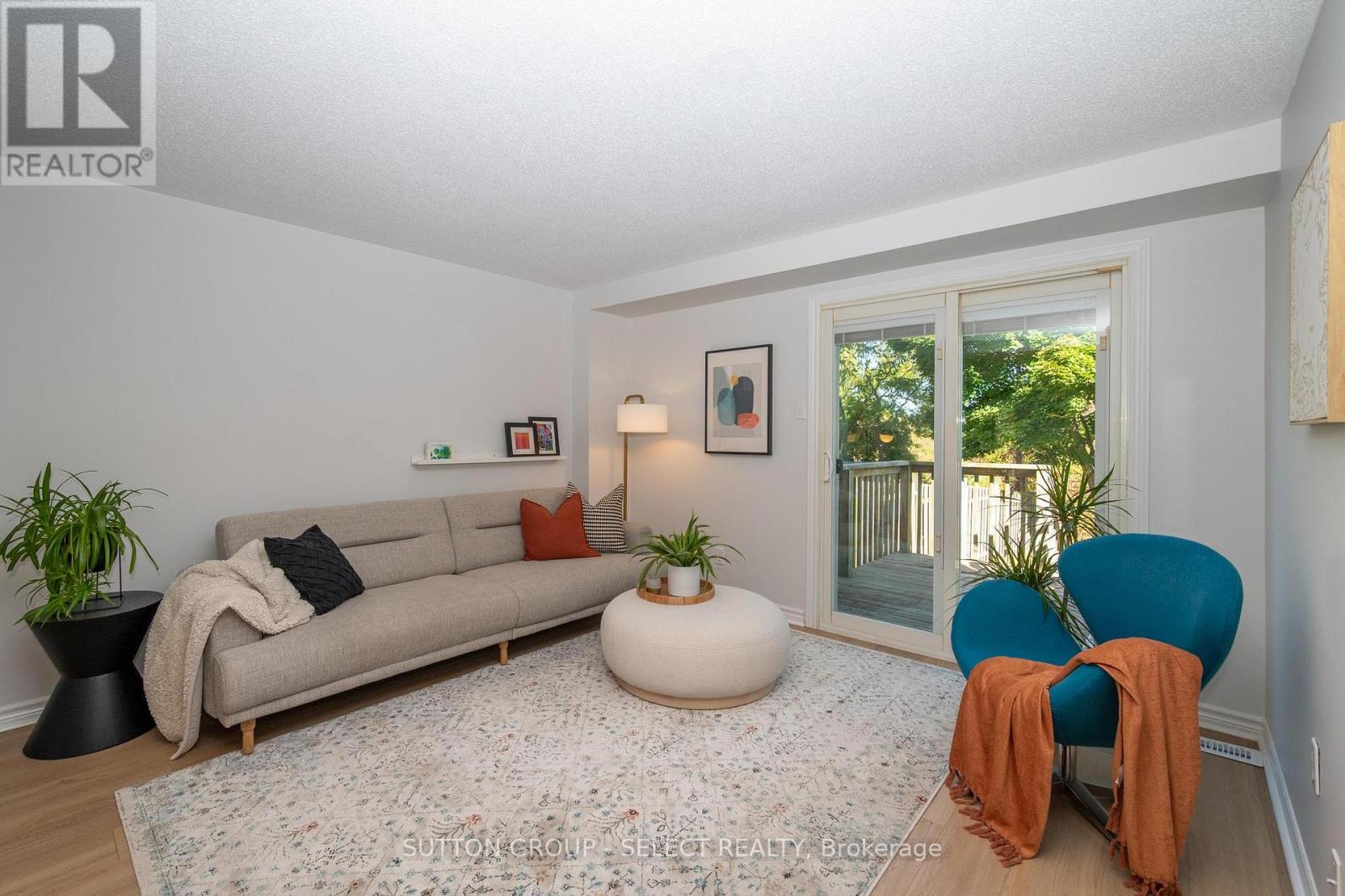 B - 608 Royal Beech Drive, Waterloo, Ontario  N2T 2K3 - Photo 12 - X12441082