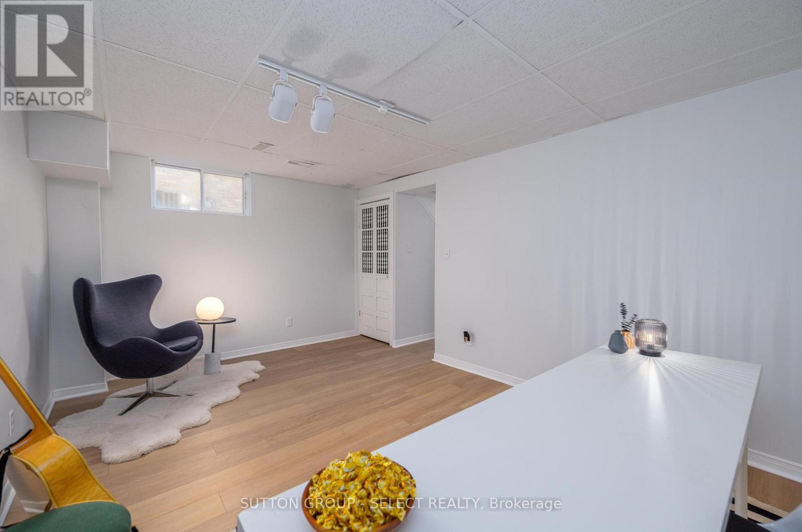 B - 608 Royal Beech Drive, Waterloo, Ontario  N2T 2K3 - Photo 28 - X12441082