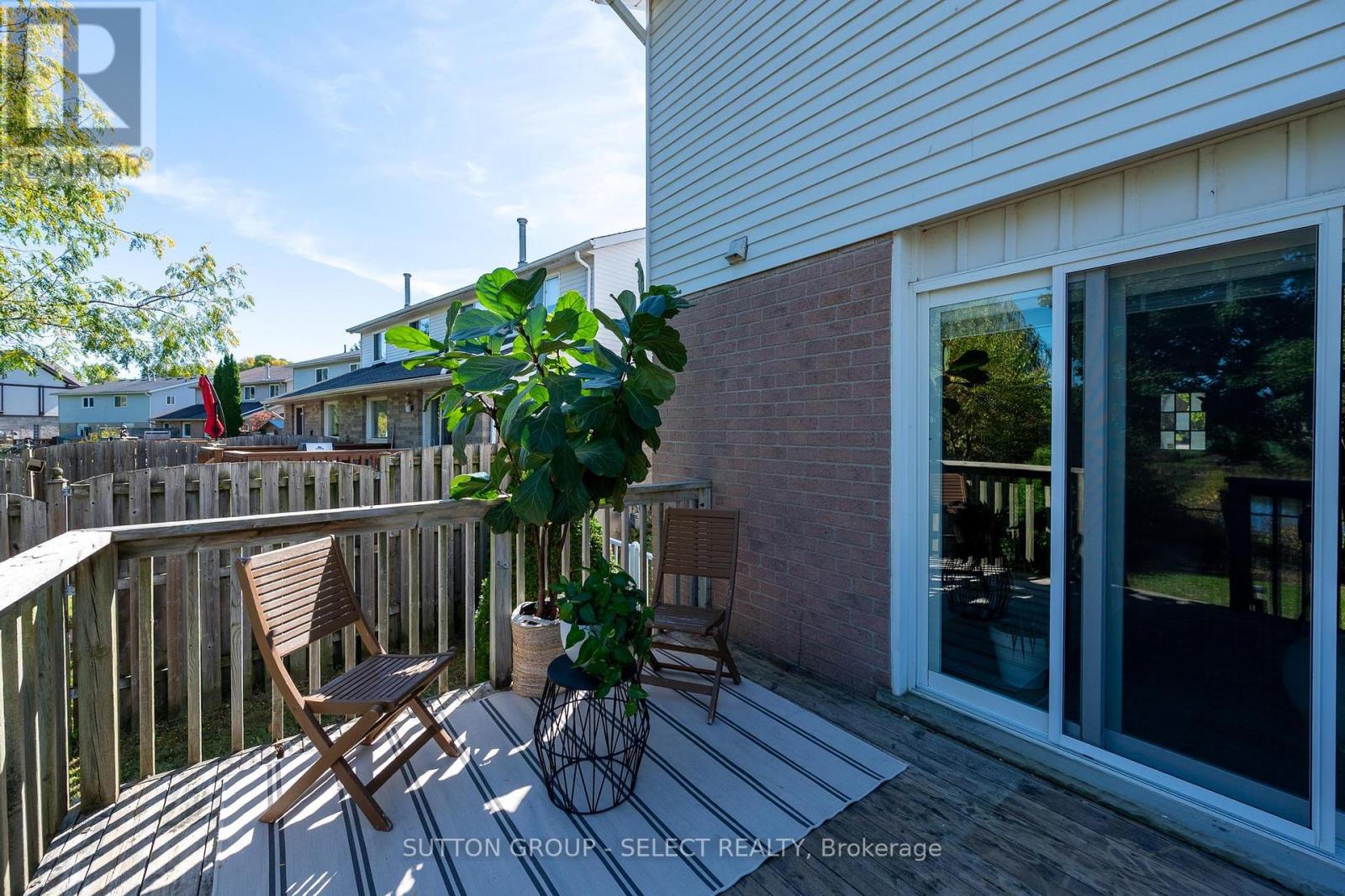 B - 608 Royal Beech Drive, Waterloo, Ontario  N2T 2K3 - Photo 30 - X12441082