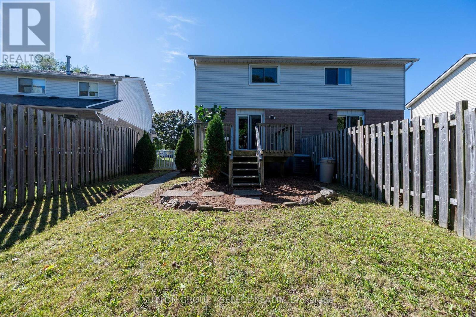 B - 608 Royal Beech Drive, Waterloo, Ontario  N2T 2K3 - Photo 33 - X12441082