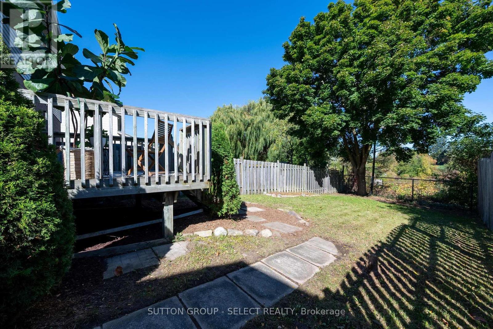 B - 608 Royal Beech Drive, Waterloo, Ontario  N2T 2K3 - Photo 35 - X12441082