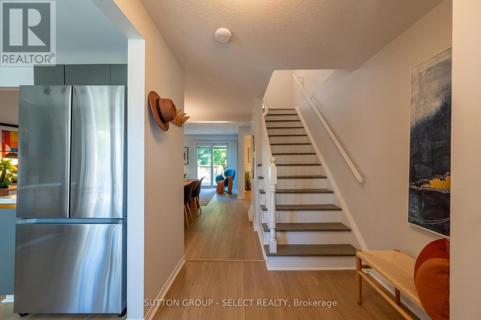 B - 608 Royal Beech Drive, Waterloo, Ontario  N2T 2K3 - Photo 4 - X12441082