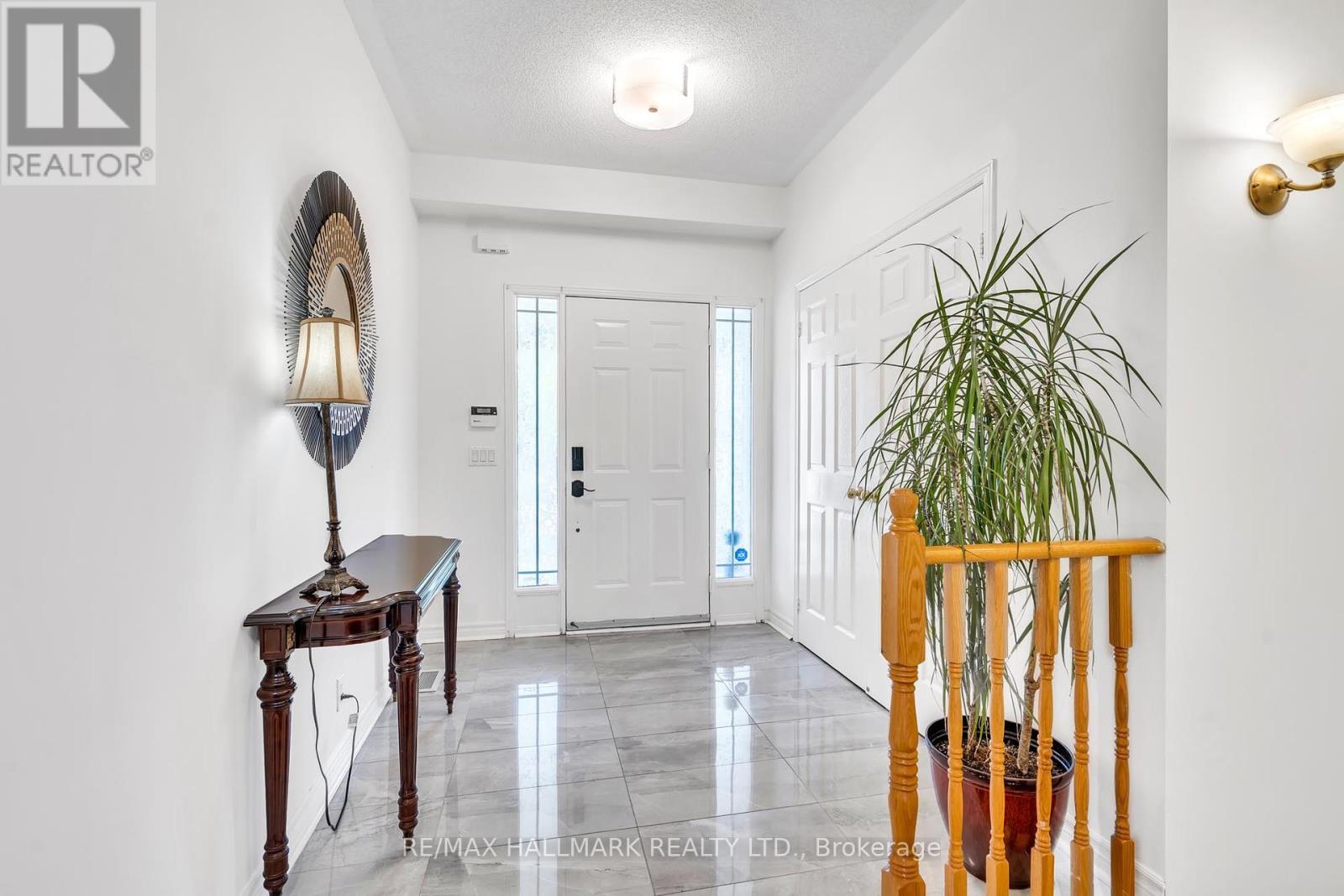 21 Brooks Avenue, Aurora, Ontario  L4G 7W2 - Photo 4 - N12440853
