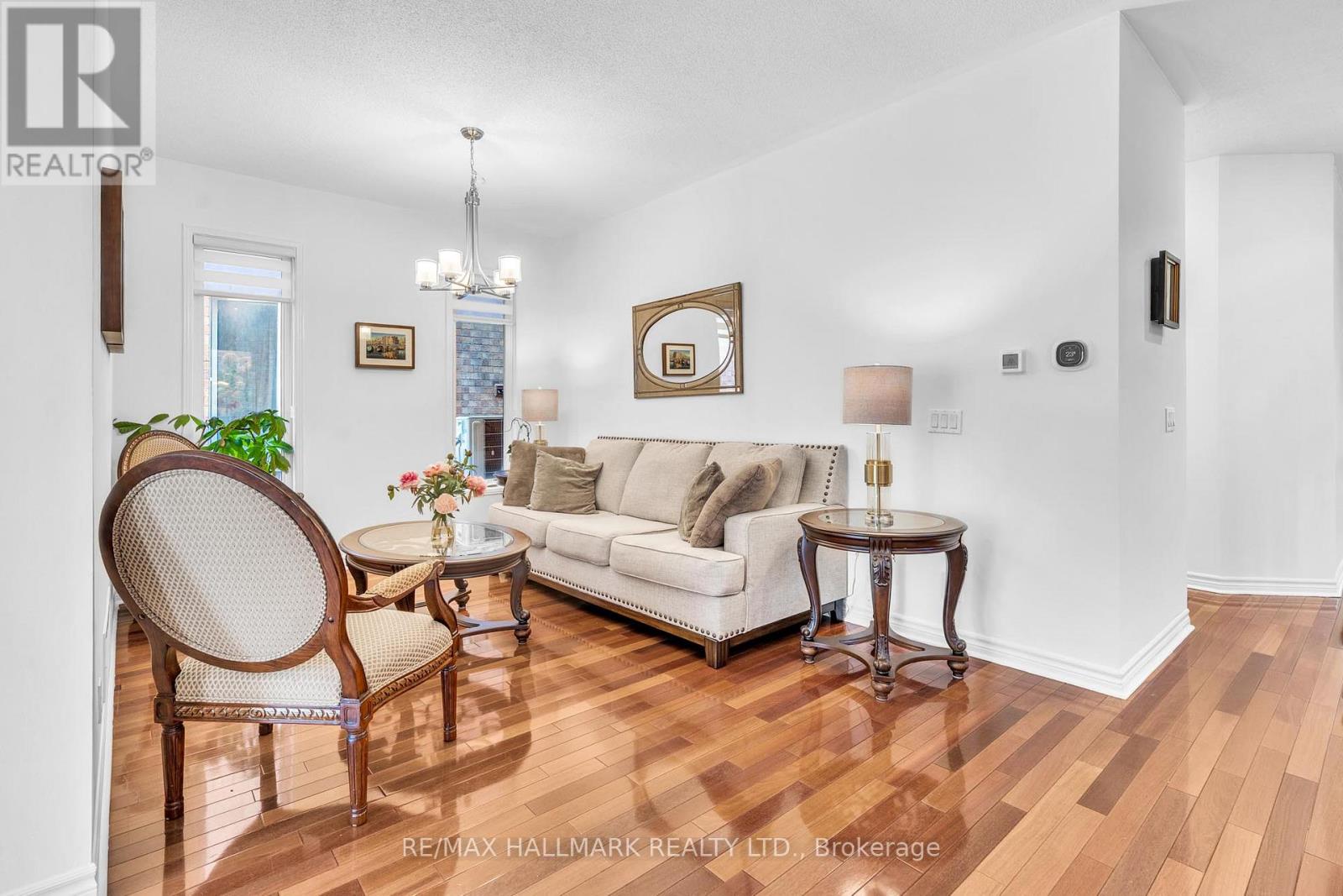 21 Brooks Avenue, Aurora, Ontario  L4G 7W2 - Photo 8 - N12440853