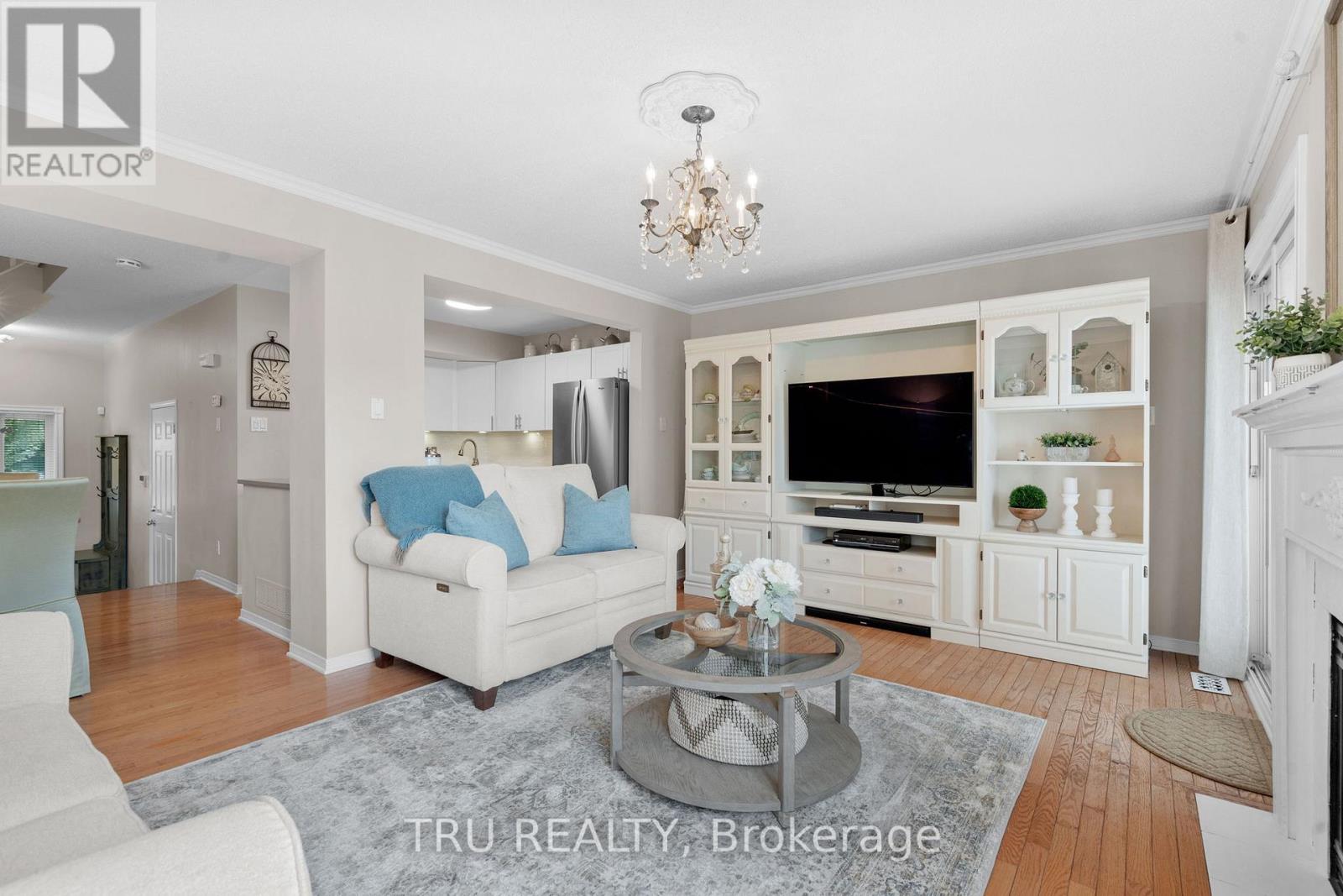 2023 Avenue O, Ottawa, Ontario  K1G 0B1 - Photo 12 - X12441038