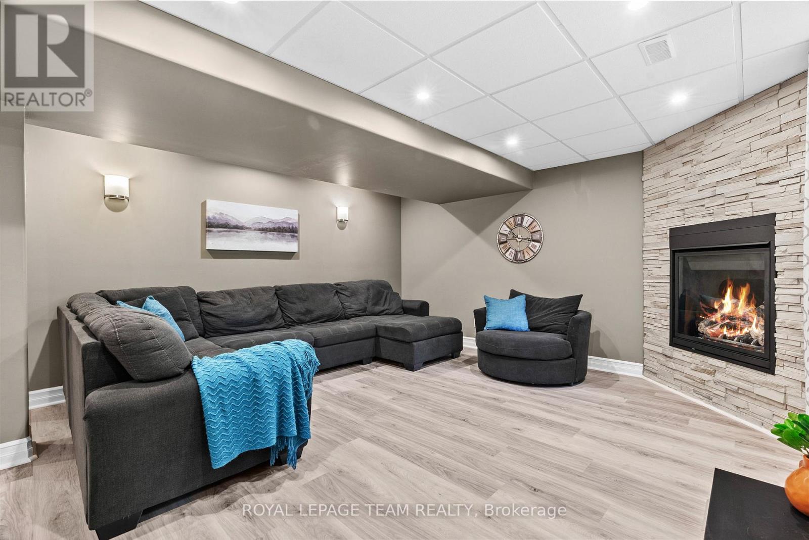 3309 Wild Cherry Drive, Ottawa, Ontario  K0A 2W0 - Photo 33 - X12441048