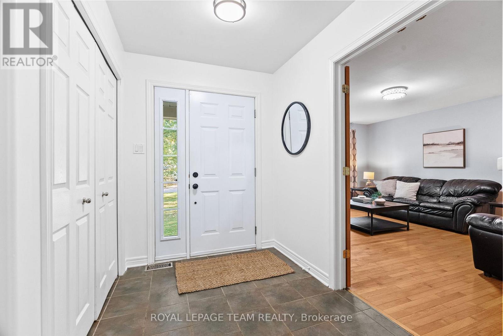 3309 Wild Cherry Drive, Ottawa, Ontario  K0A 2W0 - Photo 4 - X12441048