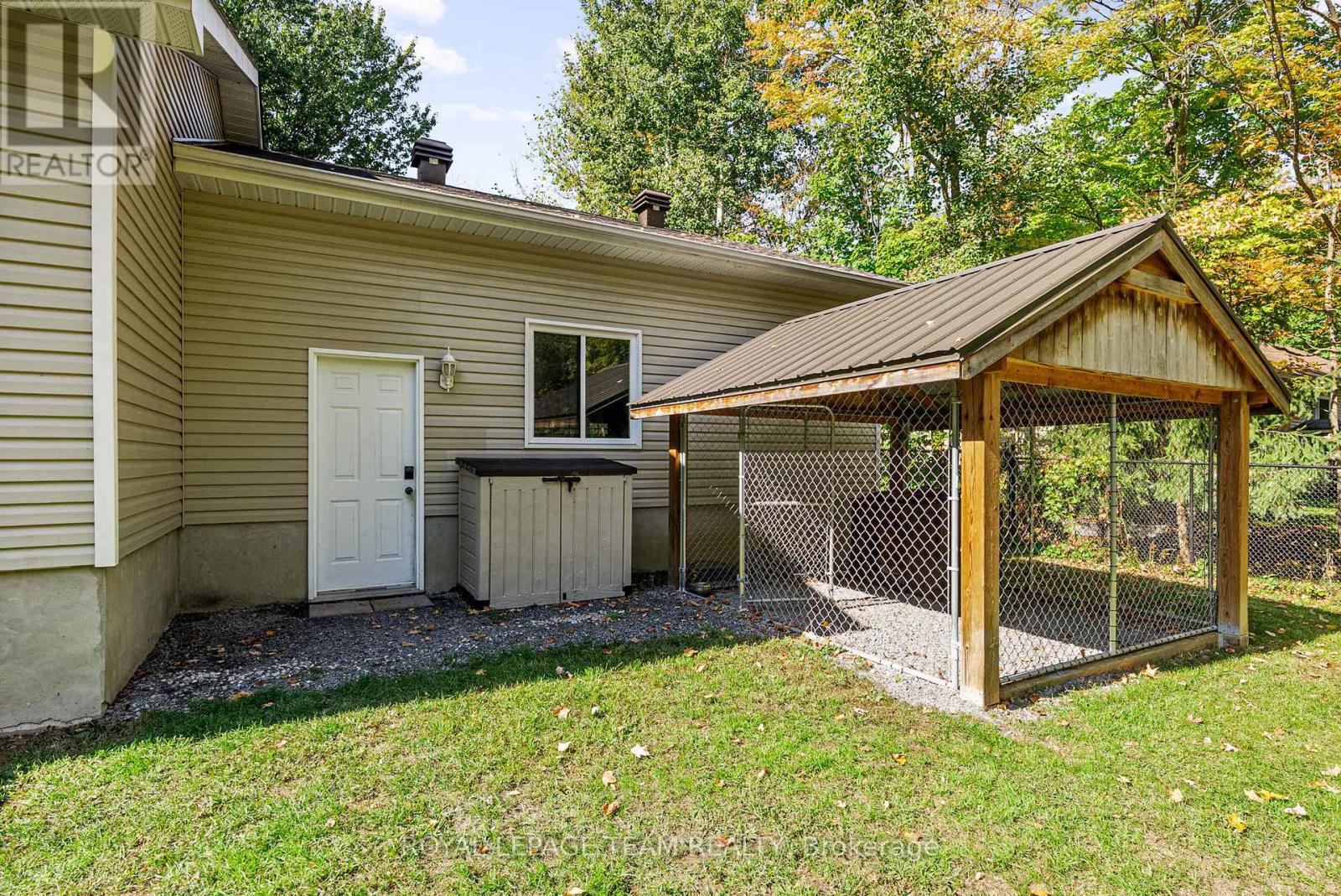 3309 Wild Cherry Drive, Ottawa, Ontario  K0A 2W0 - Photo 46 - X12441048