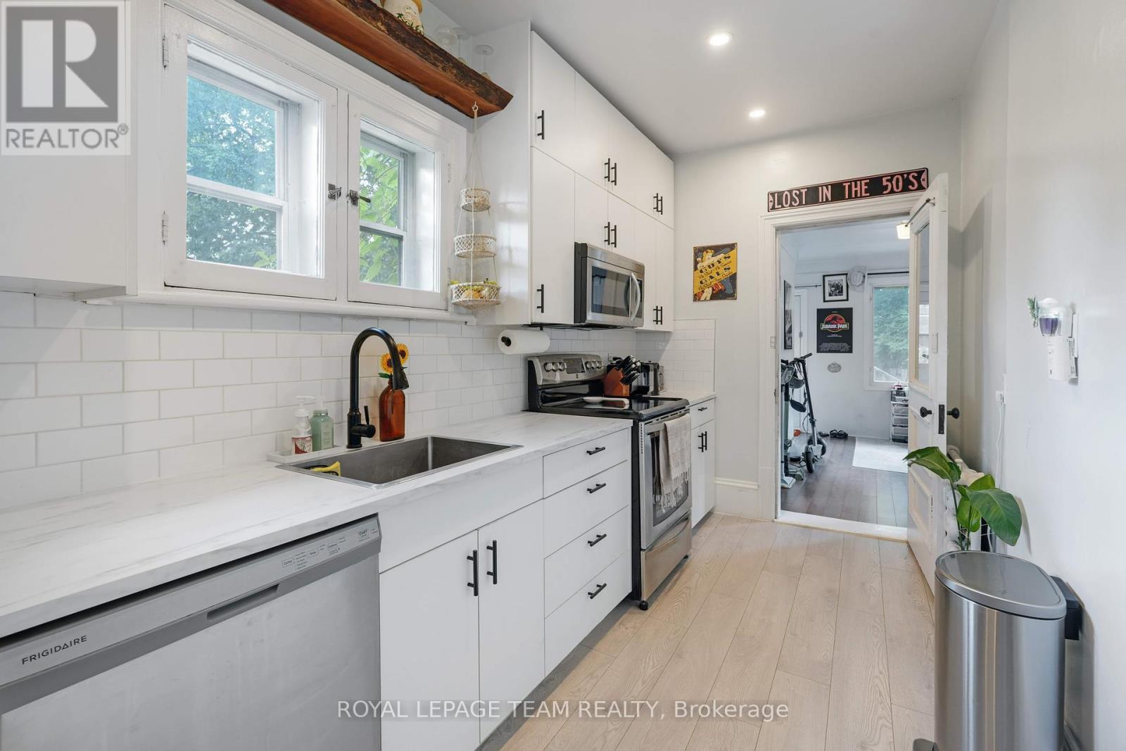 166 Fifth Avenue, Ottawa, Ontario  K1S 2M9 - Photo 10 - X12441069