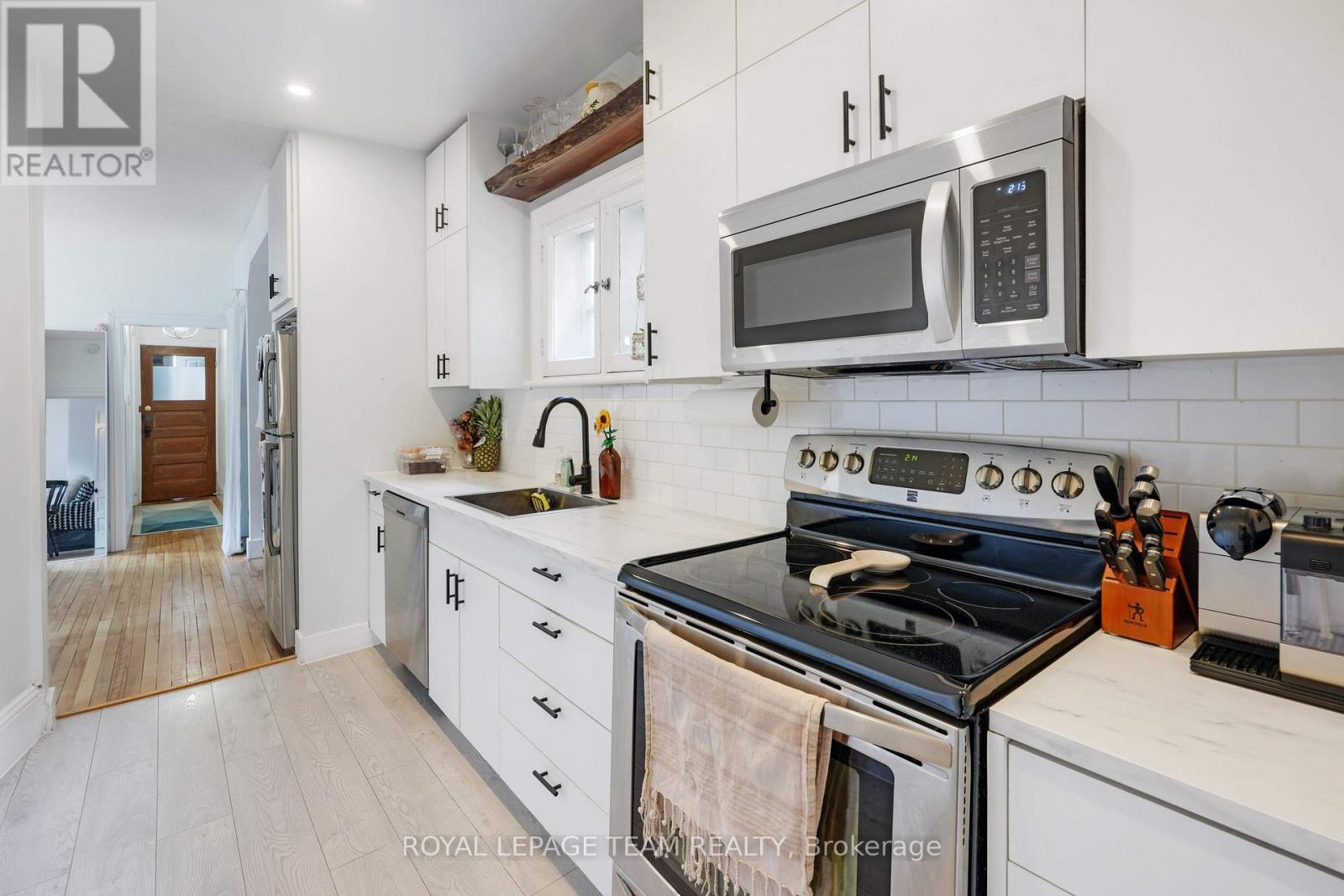 166 Fifth Avenue, Ottawa, Ontario  K1S 2M9 - Photo 11 - X12441069