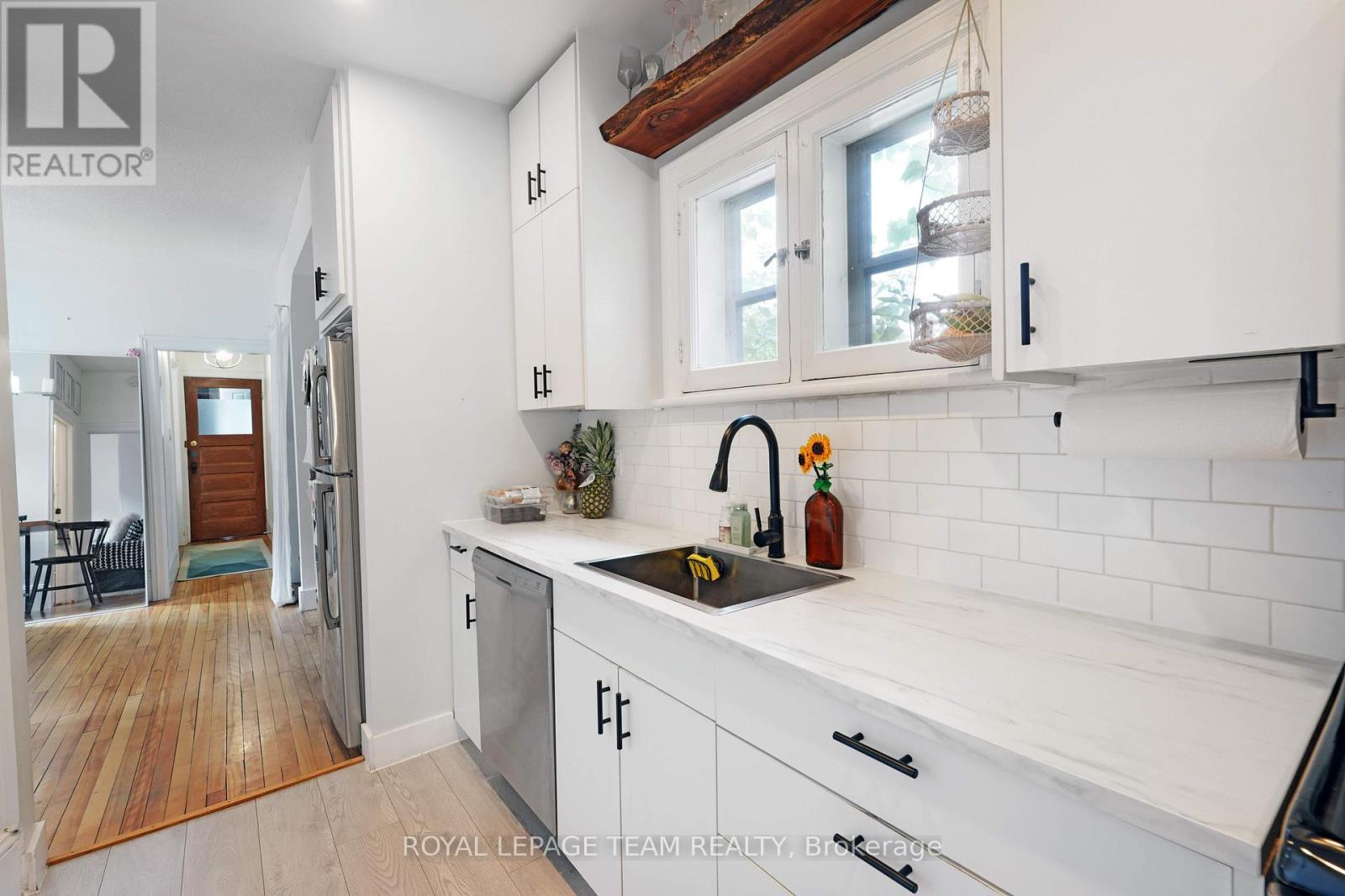 166 Fifth Avenue, Ottawa, Ontario  K1S 2M9 - Photo 12 - X12441069