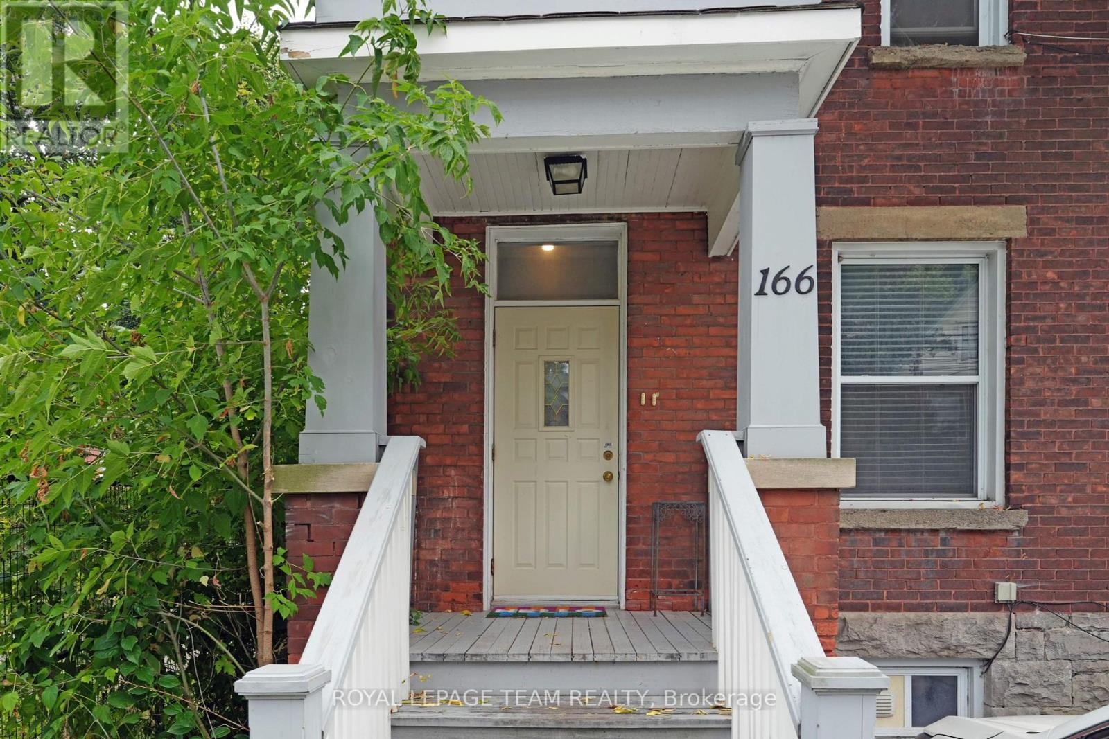 166 Fifth Avenue, Ottawa, Ontario  K1S 2M9 - Photo 3 - X12441069
