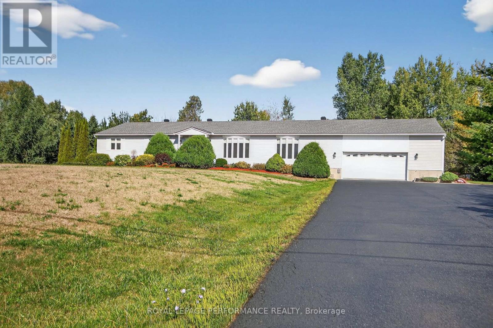 8329 RODNEY FARM DRIVE, Ottawa, Ontario