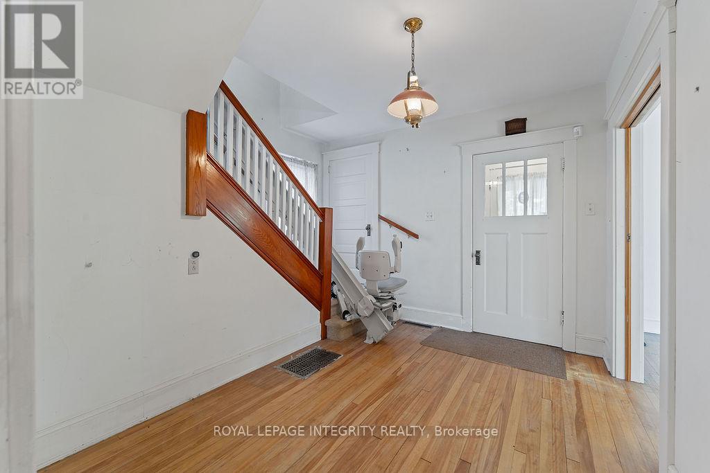 472 Edison Avenue, Ottawa, Ontario  K2A 1T9 - Photo 11 - X12441110