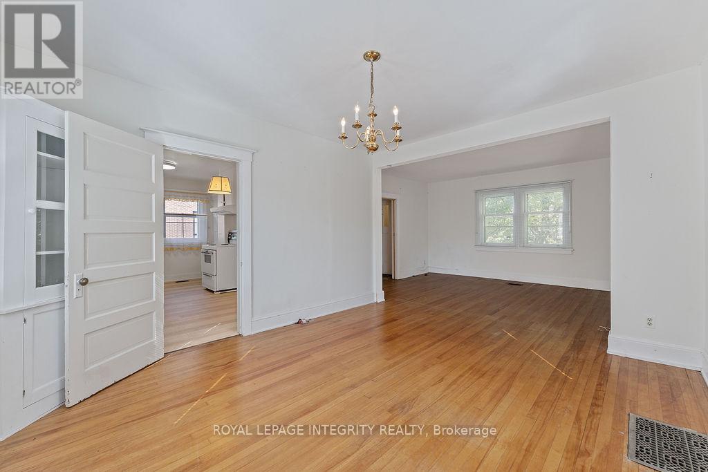 472 Edison Avenue, Ottawa, Ontario  K2A 1T9 - Photo 13 - X12441110