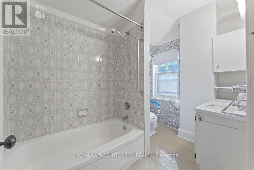 472 Edison Avenue, Ottawa, Ontario  K2A 1T9 - Photo 23 - X12441110