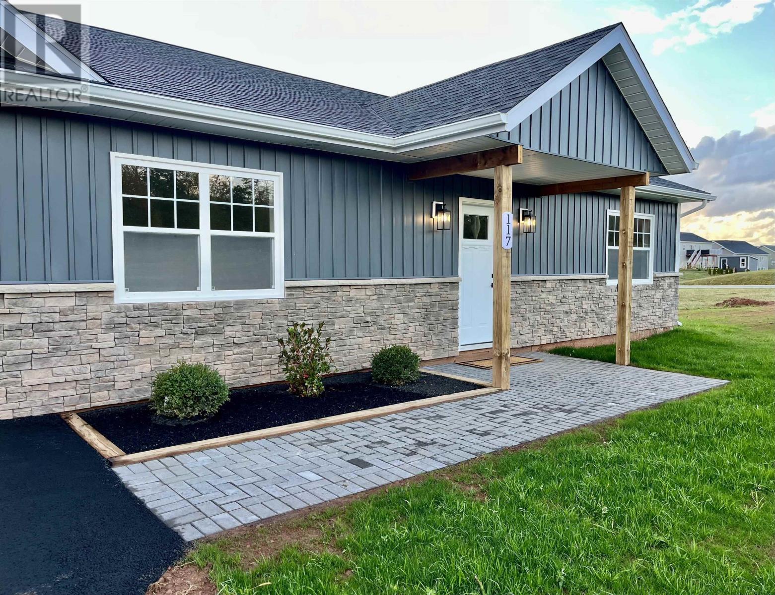 117 Waters Edge Lane, Cornwall, Prince Edward Island  C0A 1H4 - Photo 3 - 202518449