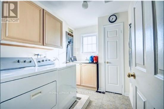 1 Kershaw Street, Brampton, Ontario  L7A 1P7 - Photo 11 - W12440869