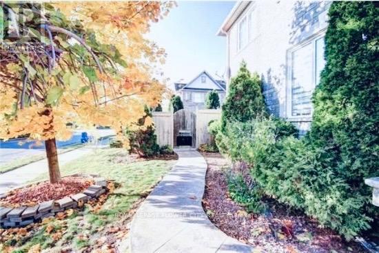 1 Kershaw Street, Brampton, Ontario  L7A 1P7 - Photo 2 - W12440869