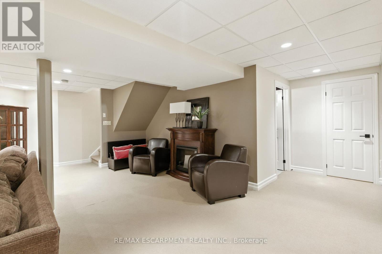 587 Sandcherry Drive, Burlington (Bayview), Ontario  L7T 4L7 - Photo 32 - W12440900