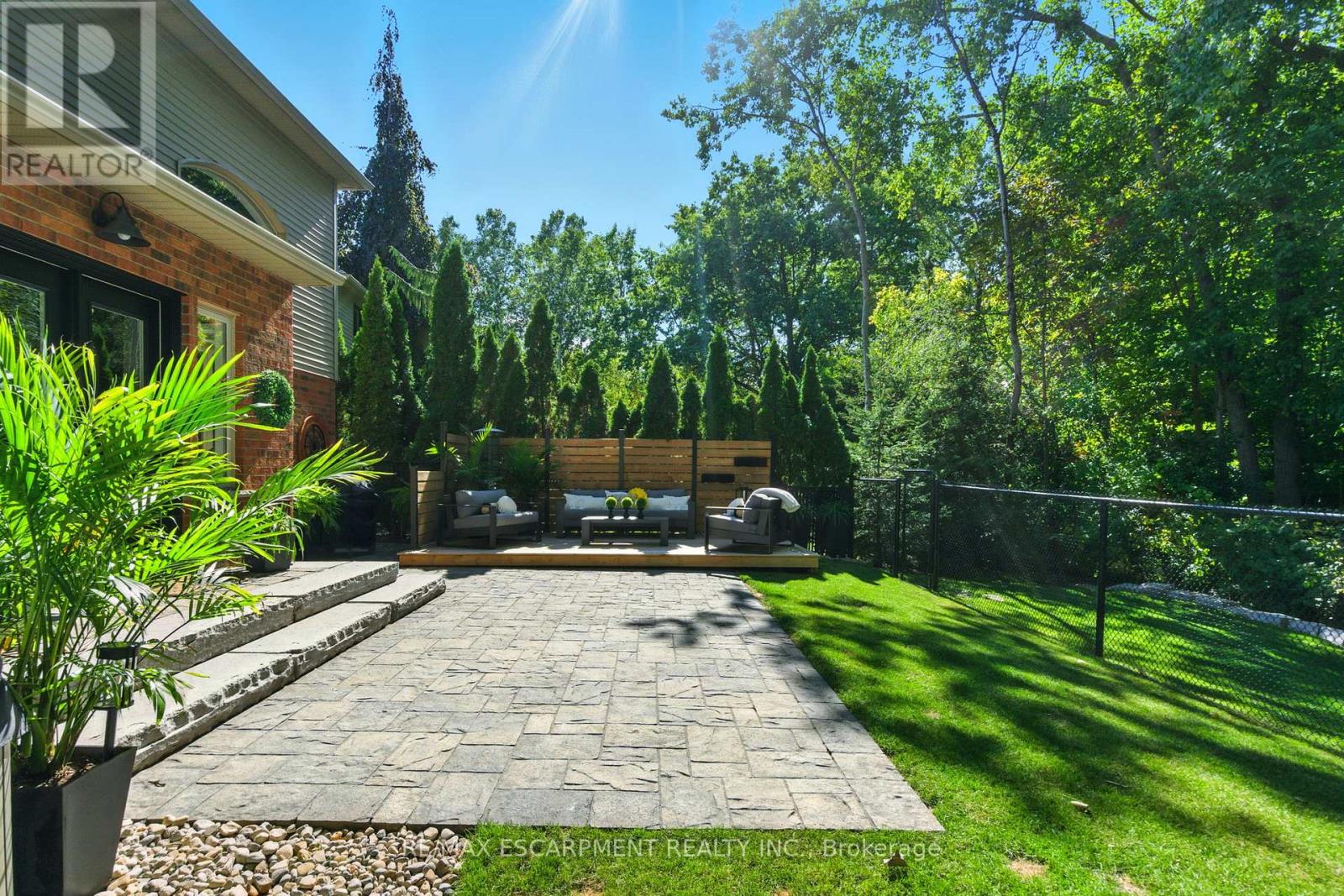 587 Sandcherry Drive, Burlington (Bayview), Ontario  L7T 4L7 - Photo 41 - W12440900