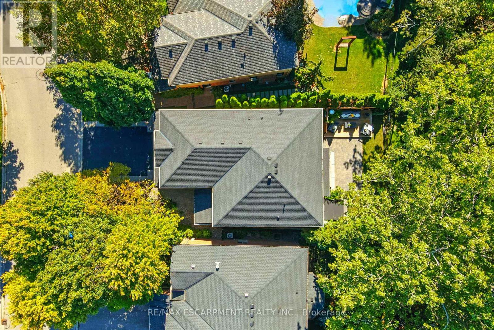 587 Sandcherry Drive, Burlington (Bayview), Ontario  L7T 4L7 - Photo 47 - W12440900