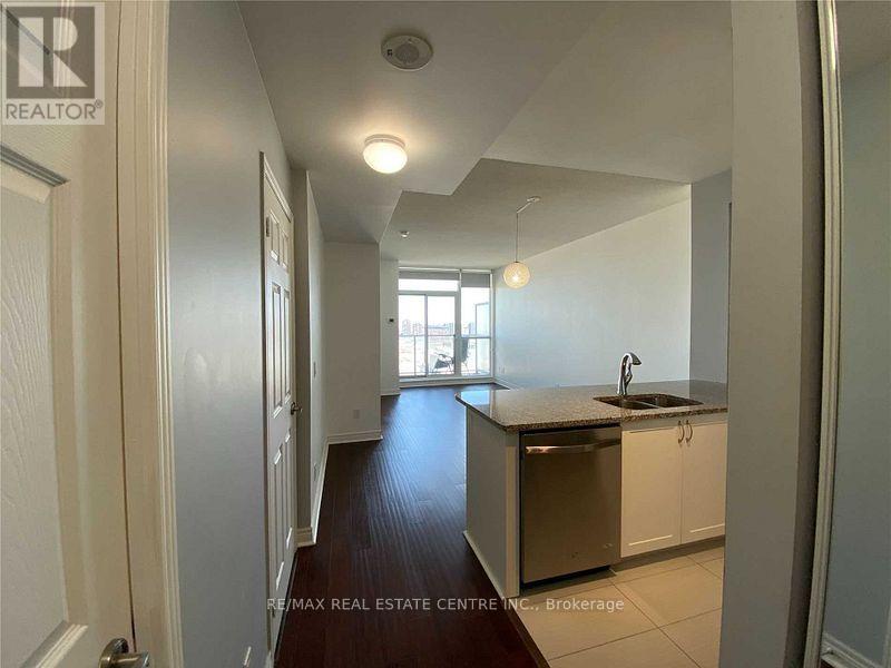 1902 - 339 Rathburn Road W, Mississauga, Ontario  L5B 0K6 - Photo 3 - W12440931