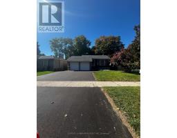 132 MEADOWBANK ROAD, Toronto, Ontario
