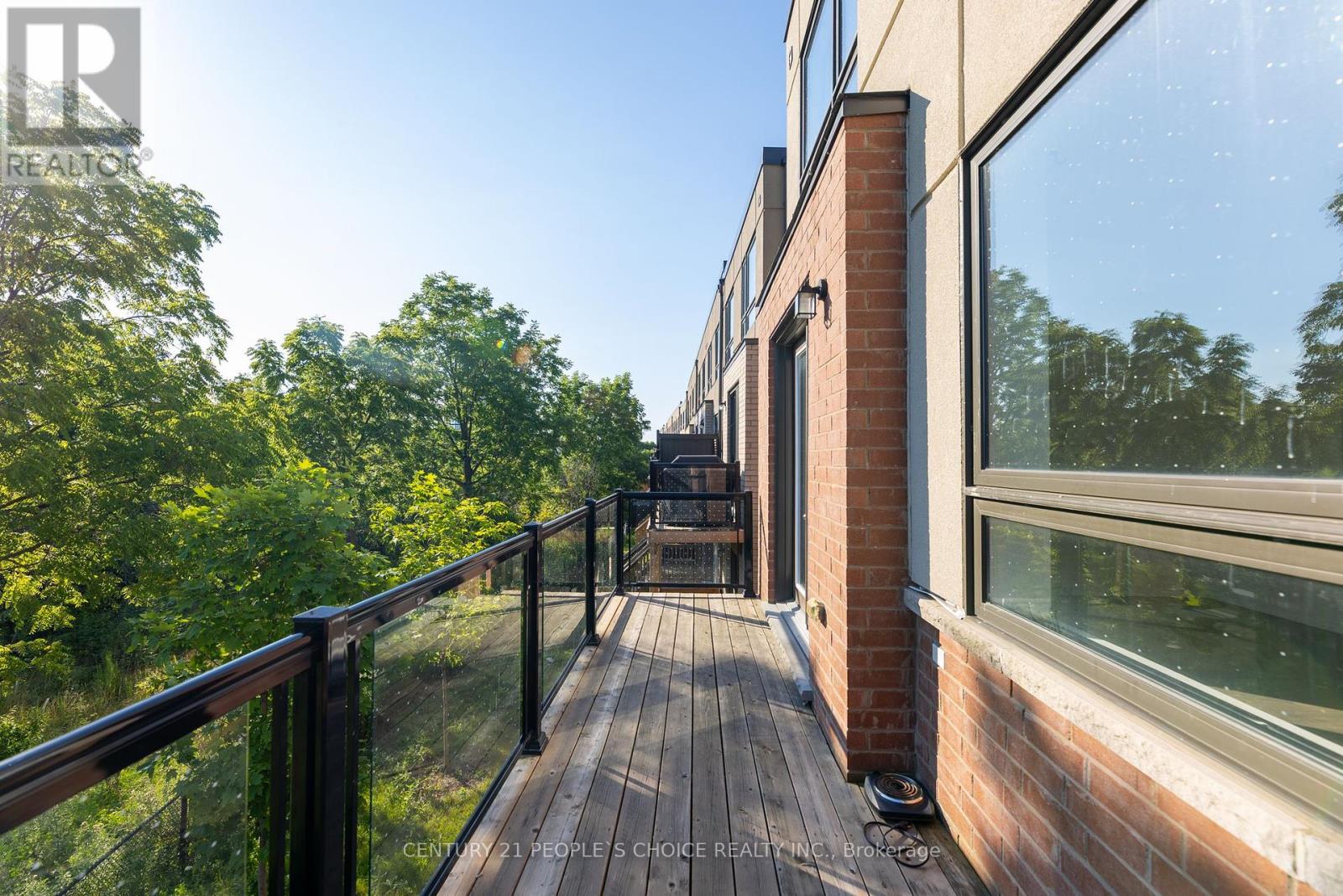 49 Woodstream Drive, Toronto (West Humber-Clairville), Ontario  M9W 6T4 - Photo 5 - W12440963