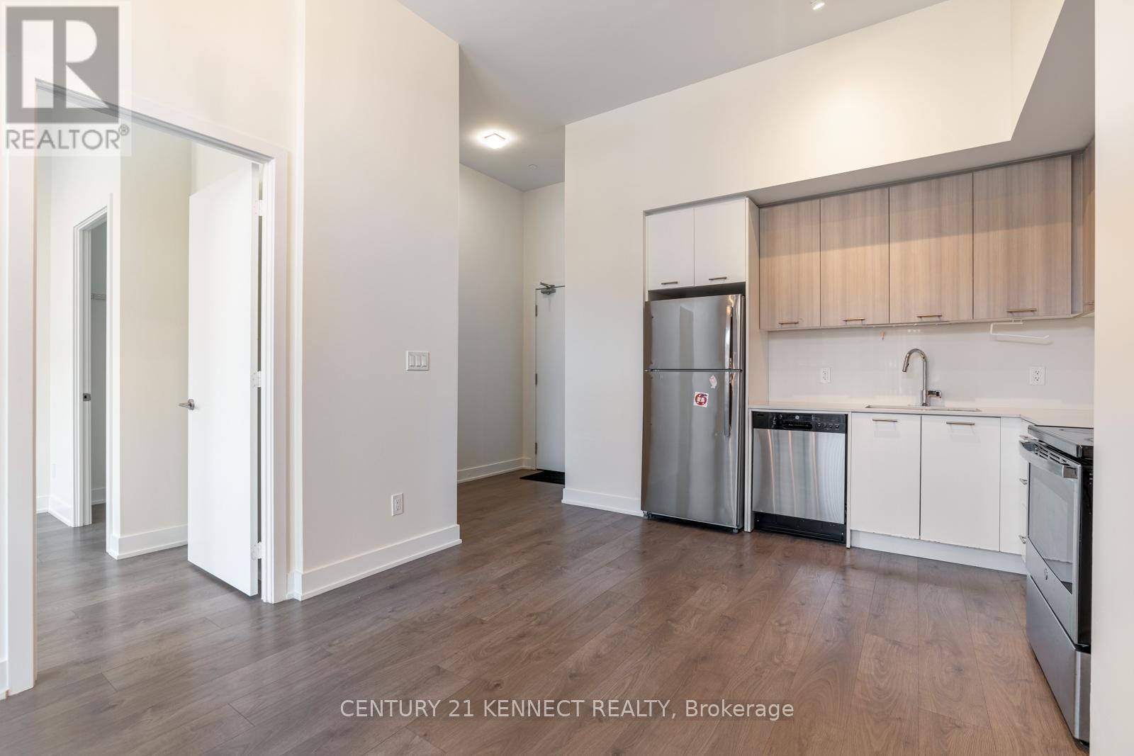 101 - 180 Veterans Drive, Brampton (Northwest Brampton), Ontario  L7A 5G7 - Photo 6 - W12440971