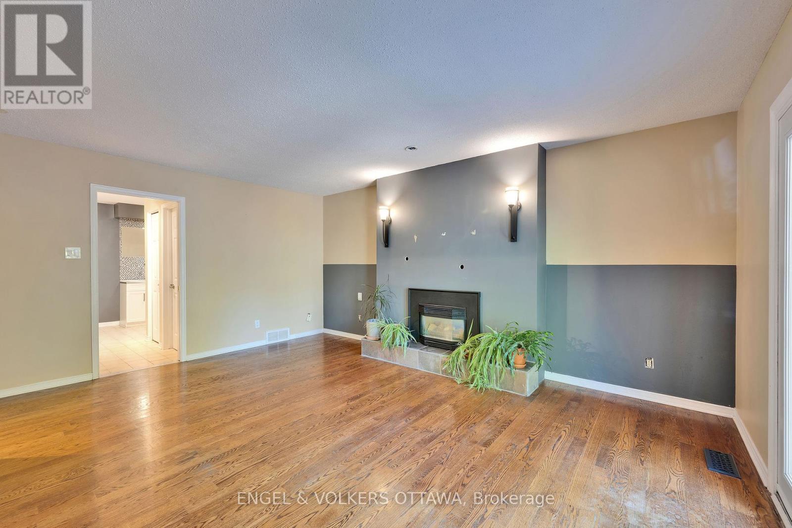 5233 Mclean Crescent, Ottawa, Ontario  K4M 1G1 - Photo 15 - X12440279