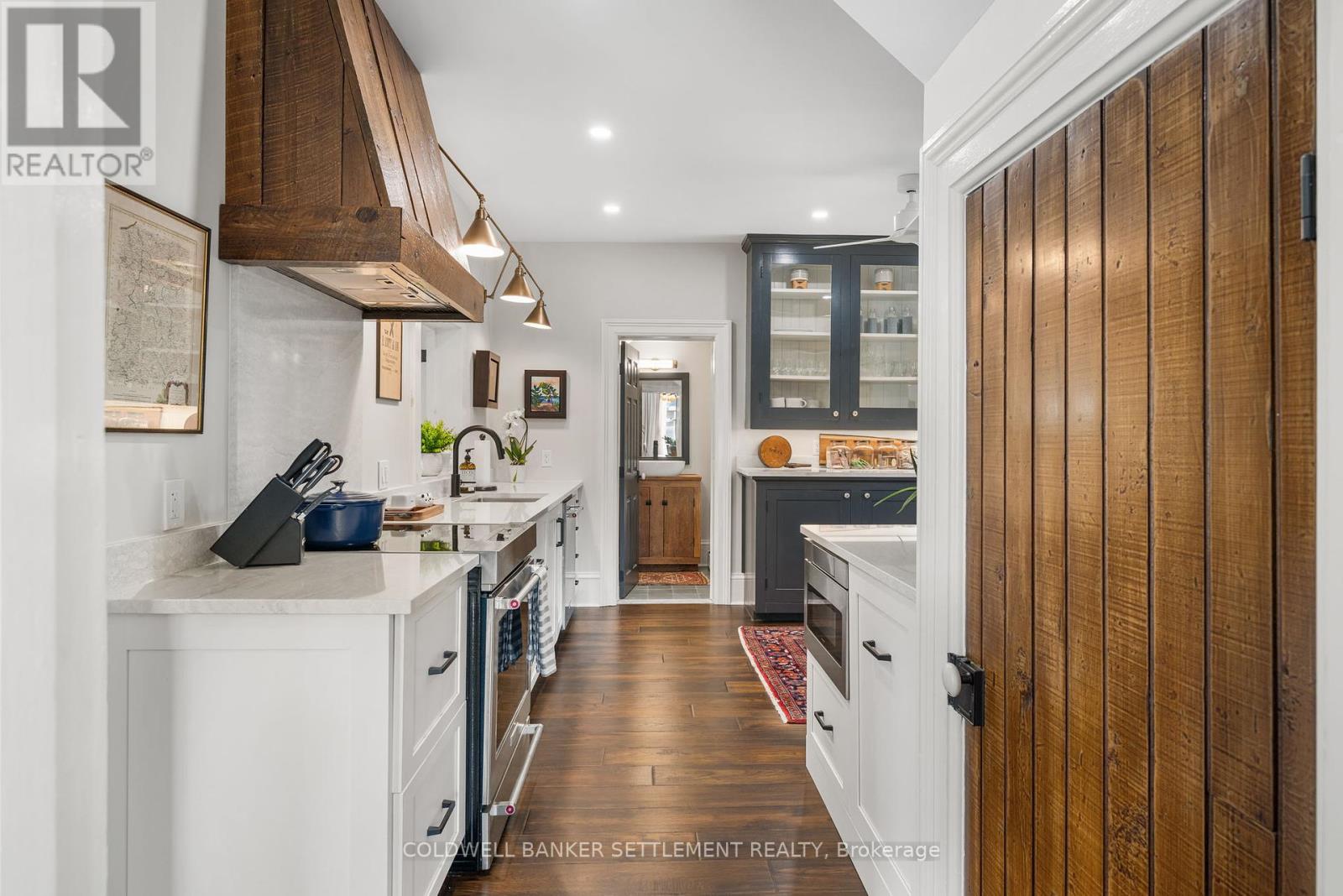 93 Peter Street, Perth, Ontario  K7H 1S3 - Photo 14 - X12441094
