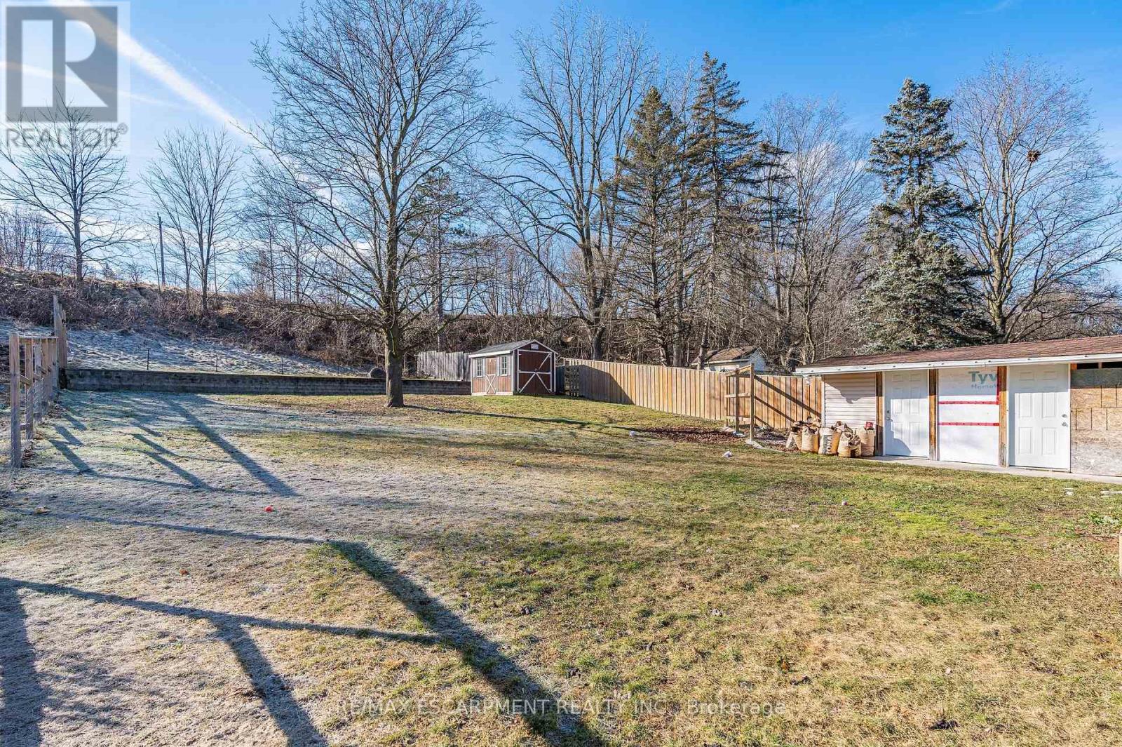 Lower - 20 Glendale Road, Brant, Ontario  N3T 1P2 - Photo 13 - X12440882