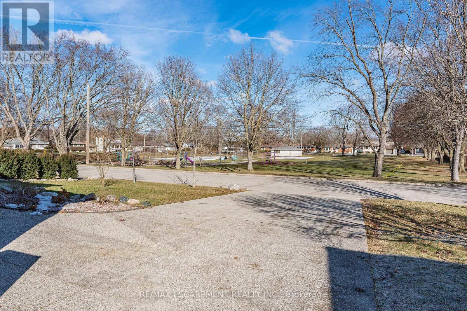 Lower - 20 Glendale Road, Brant, Ontario  N3T 1P2 - Photo 15 - X12440882
