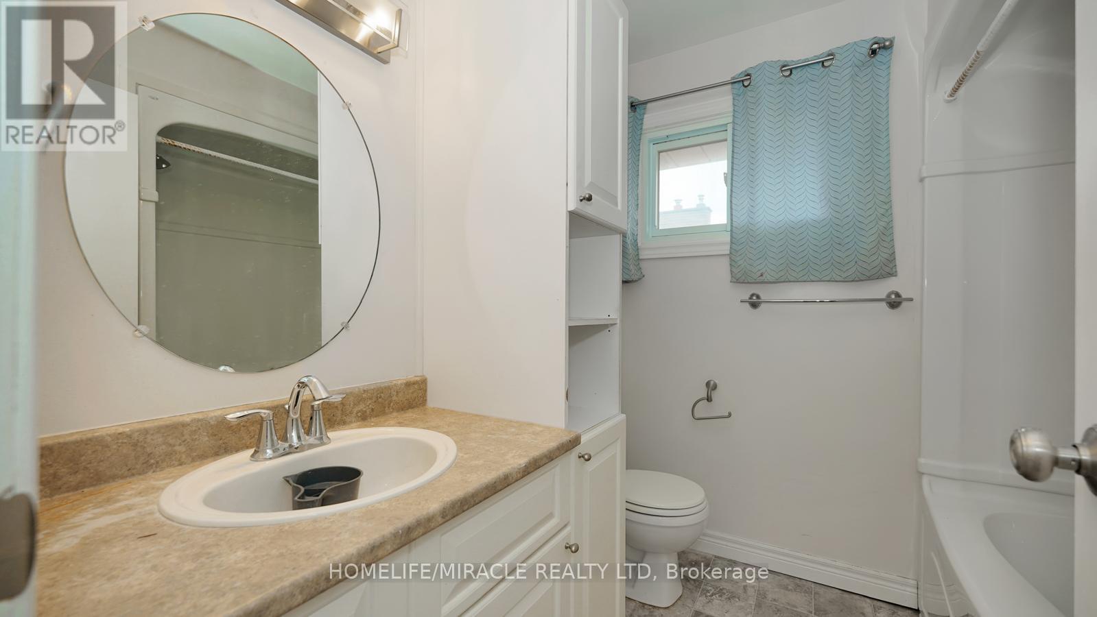 30 Patrick Street, Quinte West, Ontario  K8V 4B6 - Photo 15 - X12440884